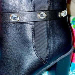 Women fashion Bootie AnDiamon Faux Leather